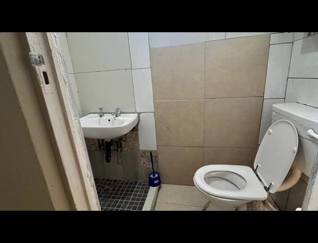 1 BEDROOM PROPERTY TO RENT IN BEZUIDENHOUT VALLEY